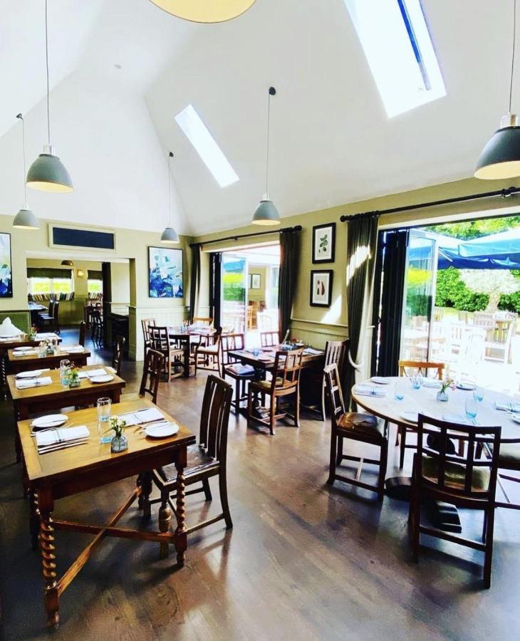 The Bottle & Glass Inn Harpsden Экстерьер фото