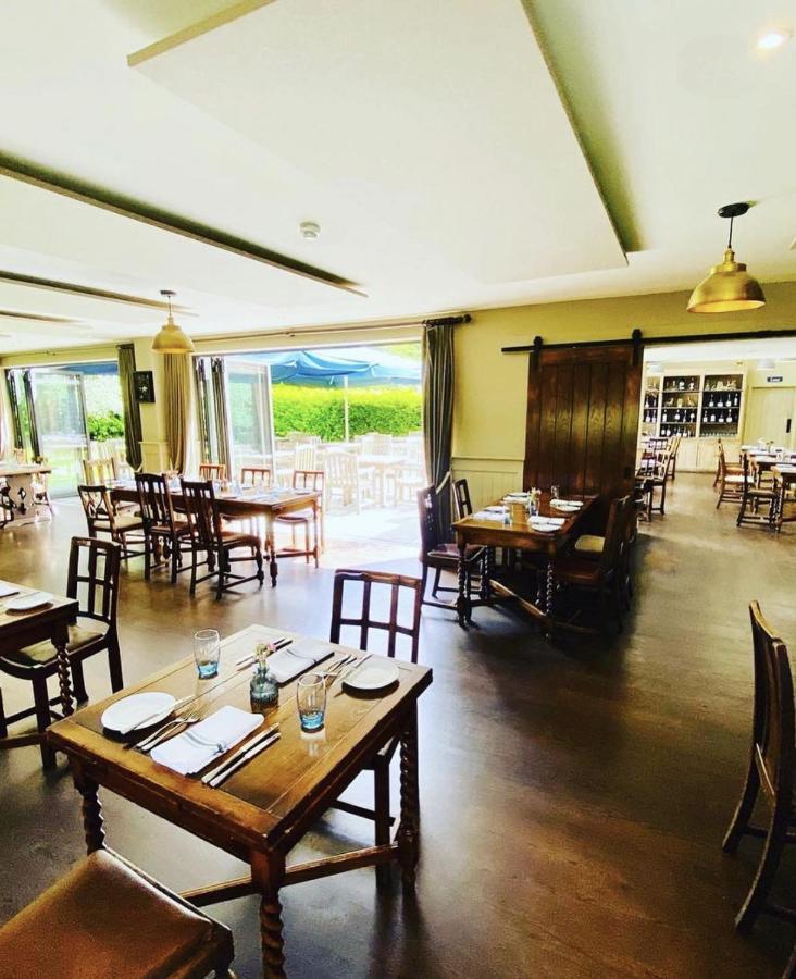 The Bottle & Glass Inn Harpsden Экстерьер фото